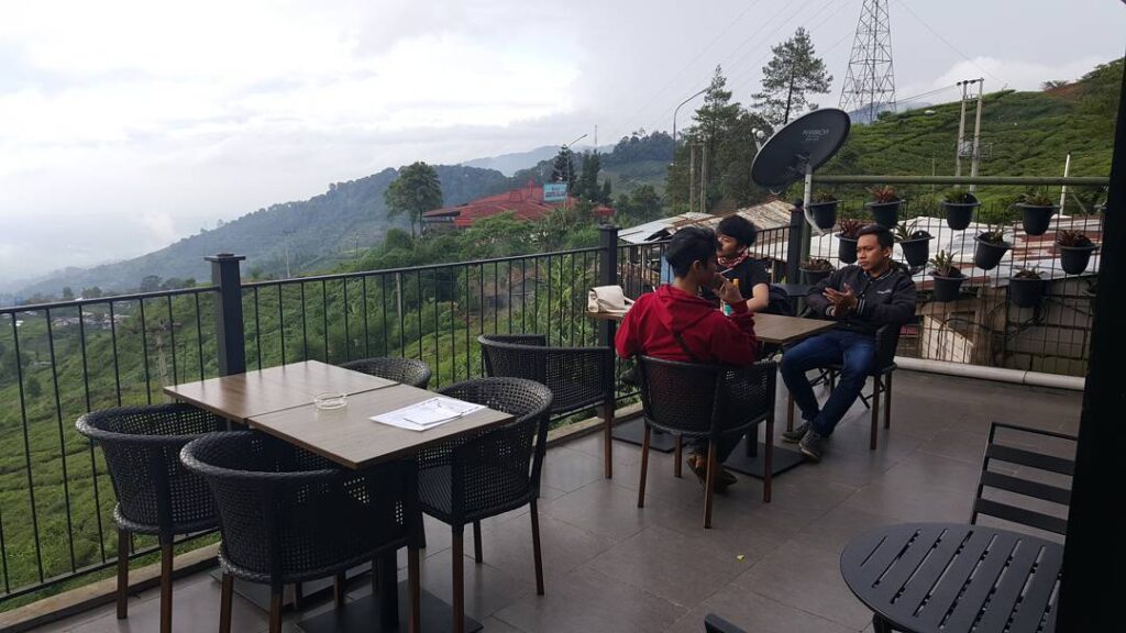 Ada Yang Buka Jam Inilah Tempat Nongkrong Di Puncak