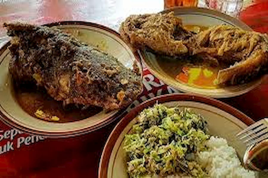 mangut iwak beong