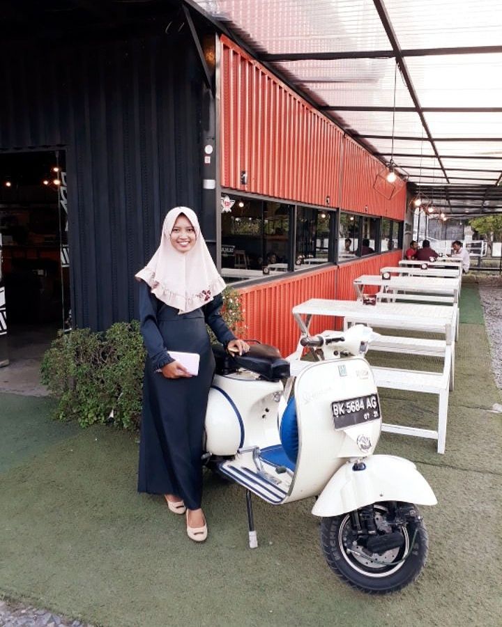 Kongbox Cafe (sumber: @nurhayatihayati157 on Instagram)