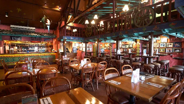 Amigos Bar & Cantina Kemang (sumber: eatigo)
