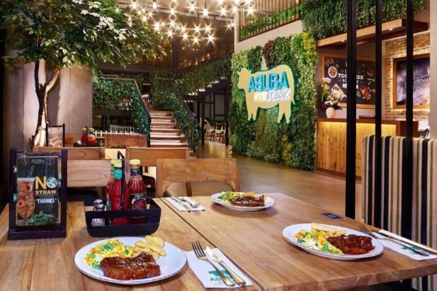 Menikmati Aneka Steak Lezat (Sumber: @abubasteak_ on Instagram)