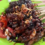 Sate Kambing (Sumber: @camerakuliner on Instagram)