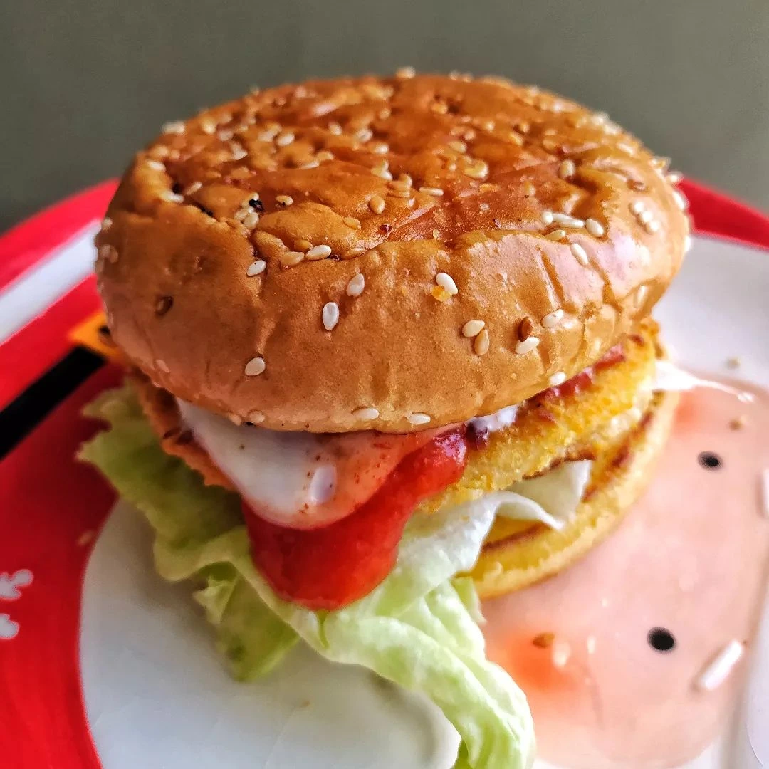 Burger Ayam (deepfoodgasm on Instagram)