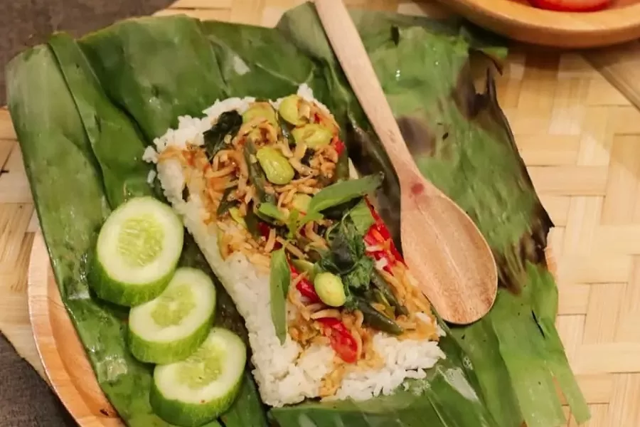 Nasi Bakar Teri (sumber: Instagram)