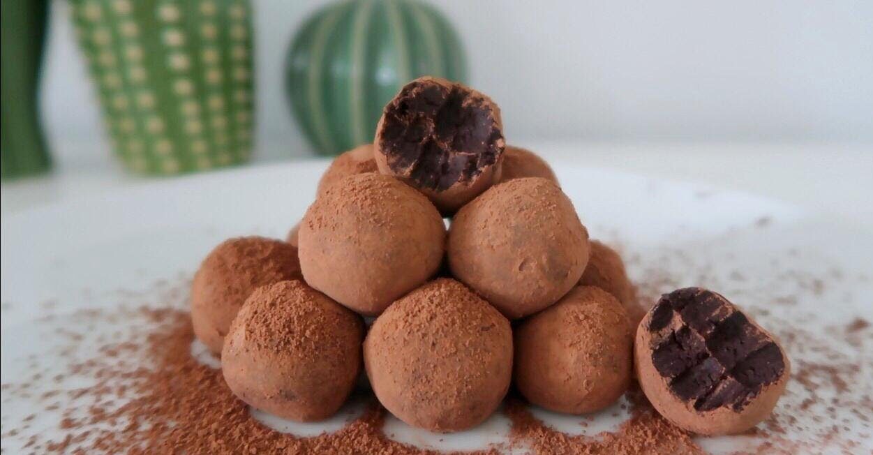 Bola coklat oleh Trivina Kitchen on Youtube
