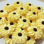 Resep Kue Semprit oleh Rhesti Danty on Cookpad